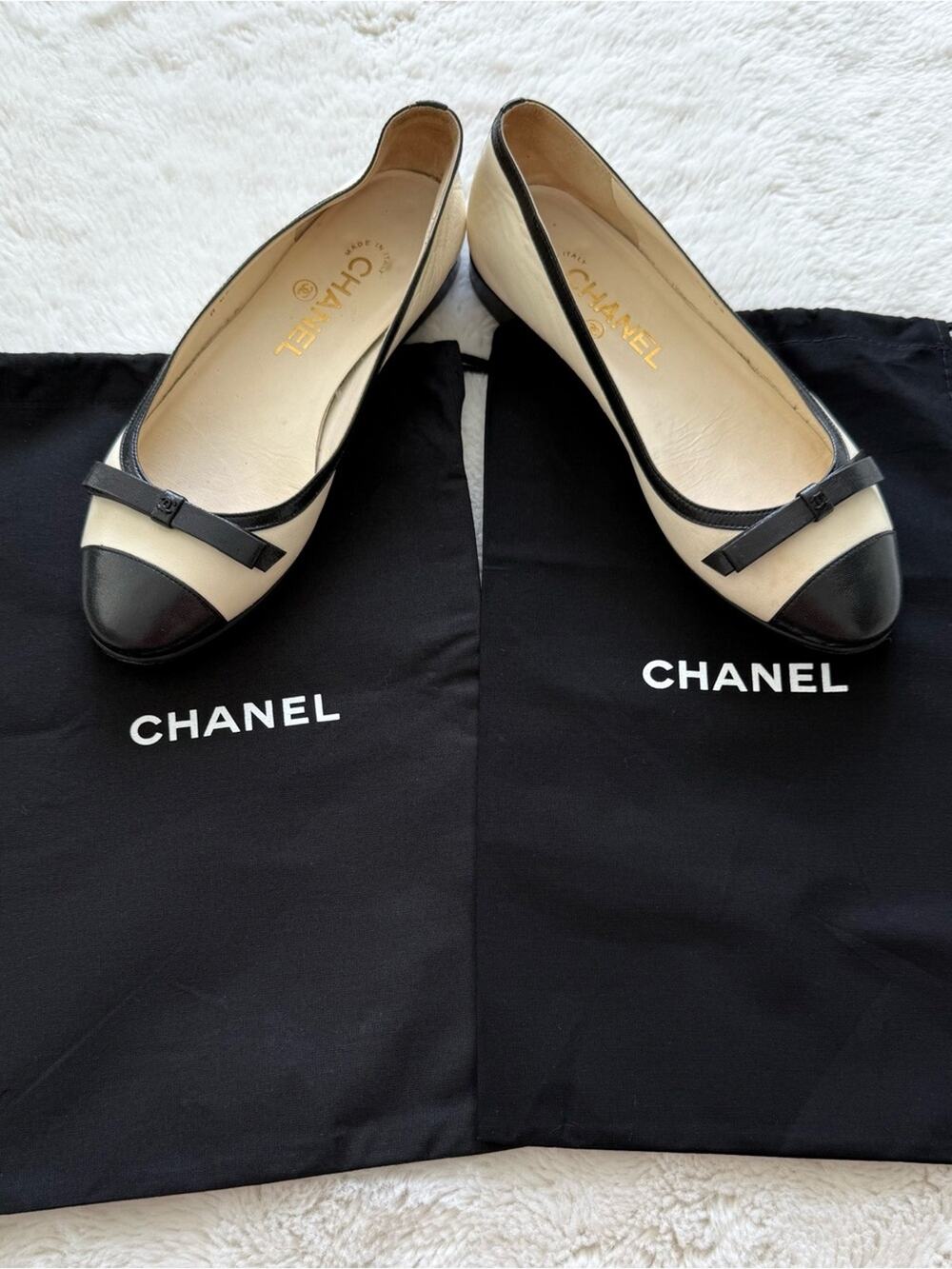 CHANEL women ballet shoes black/white size 36 EU Authentic
